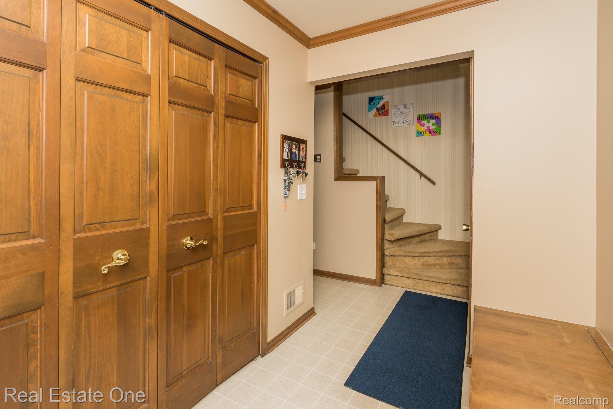 1261 Springwood Court Rochester, MI 48309 - Photo 41 of 85 Springwood MLS-W040.jpg