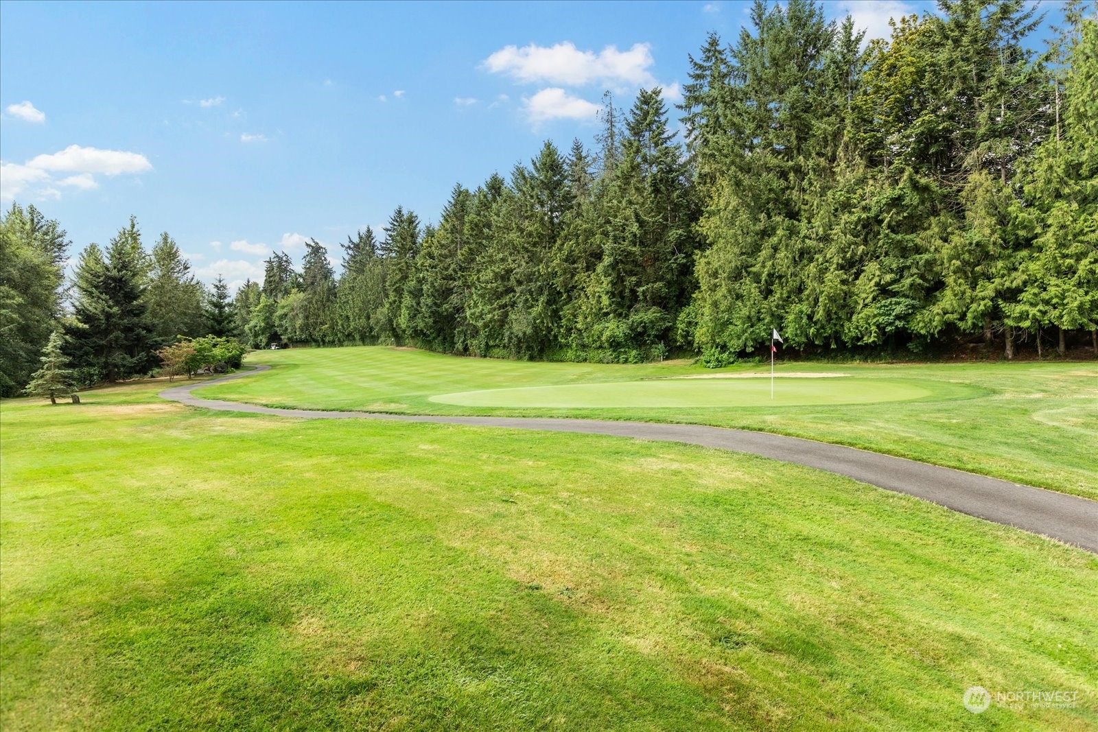 2101 South 324th Street, Unit 176 Federal Way, WA 98003 - Photo 26 of 33 a view of a tennis court