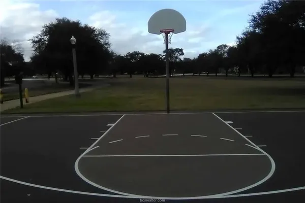 a view of a tennis court