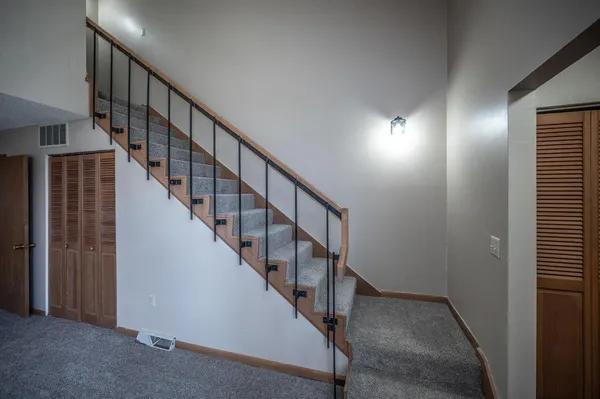 $184,900 | 910 9th Street, Farmington, MN 55024