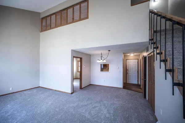 $184,900 | 910 9th Street, Farmington, MN 55024