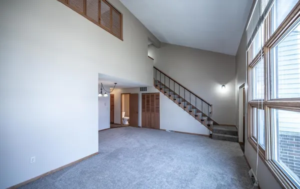 $184,900 | 910 9th Street, Farmington, MN 55024