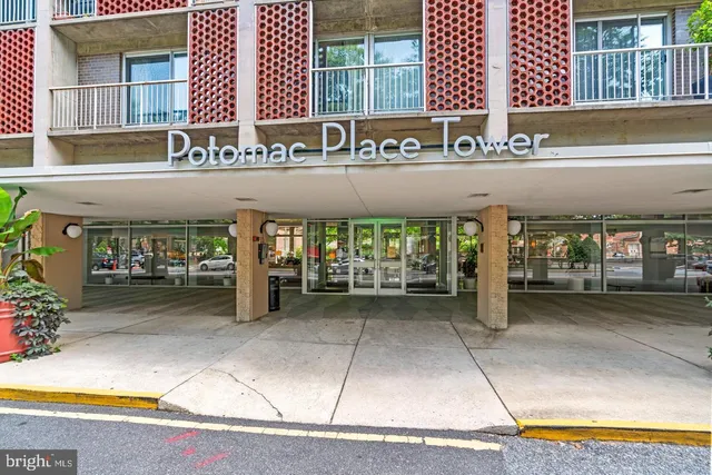 $1,800 | 800 4th Street Southwest, Unit N123, Washington, DC 20024