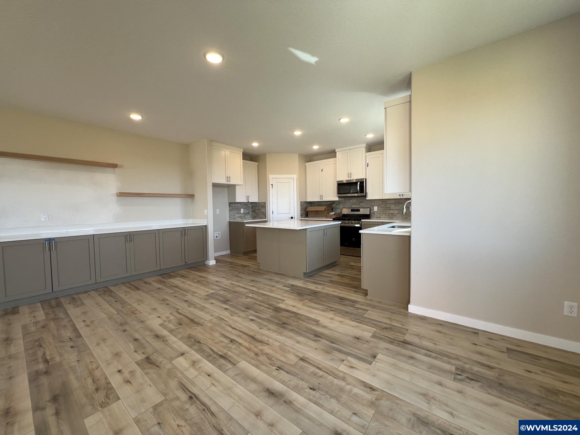 11231 Blueberry Loop Donald, OR 97020 - Photo 15 of 18