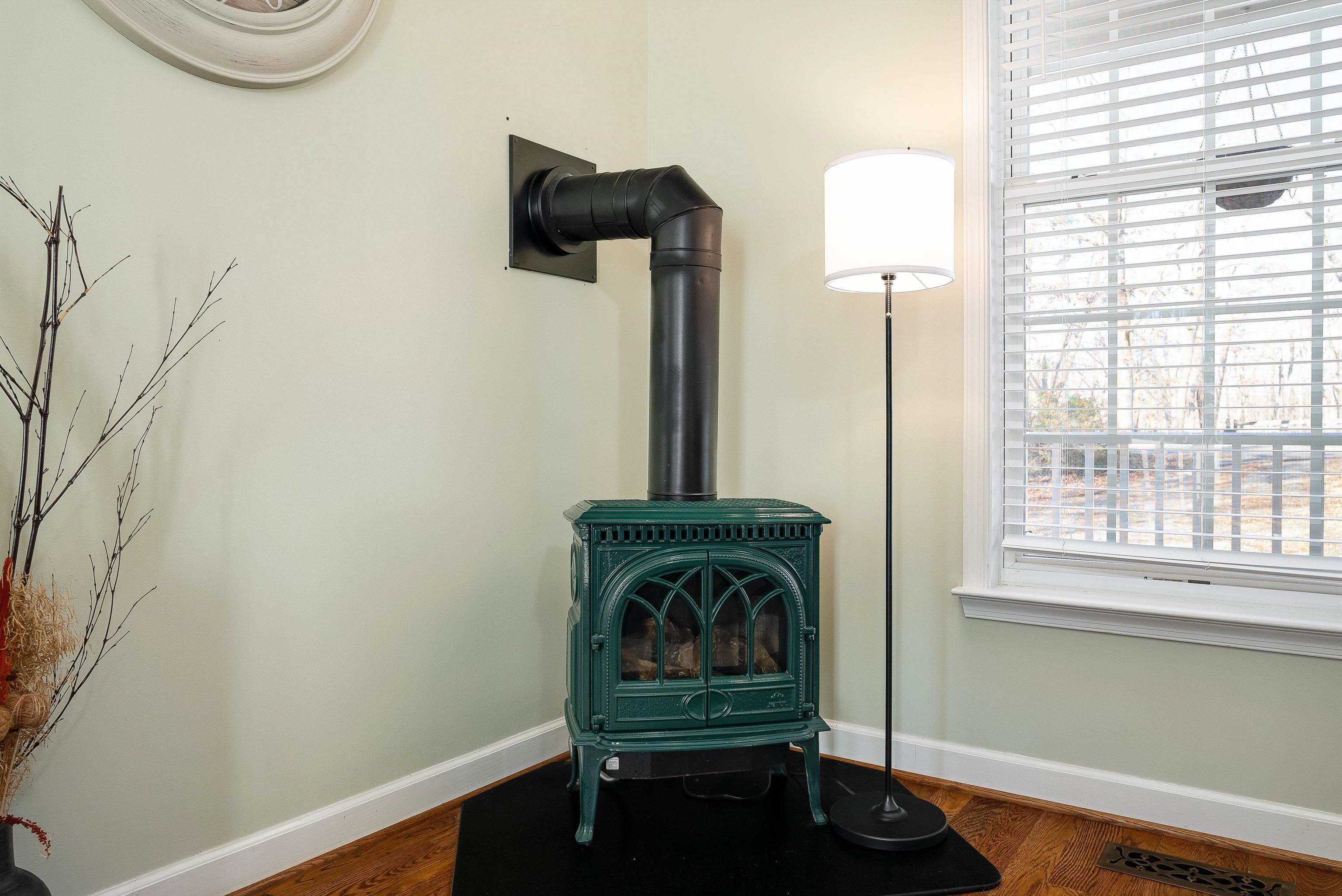 6415 Esmont Road Keene, VA 22946 - Photo 8 of 34 Gallery Image 8