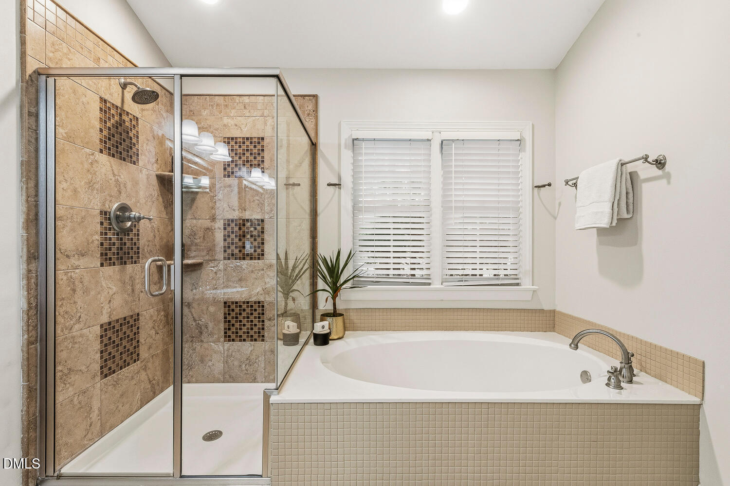 3612 Summer Leaf Court Raleigh, NC 27615 - Photo 54 of 84 3612 Summer Leaf Ct Raleigh NC-large-057