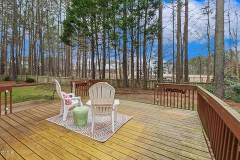 $725,000 | 3612 Summer Leaf Court, Raleigh, NC 27615