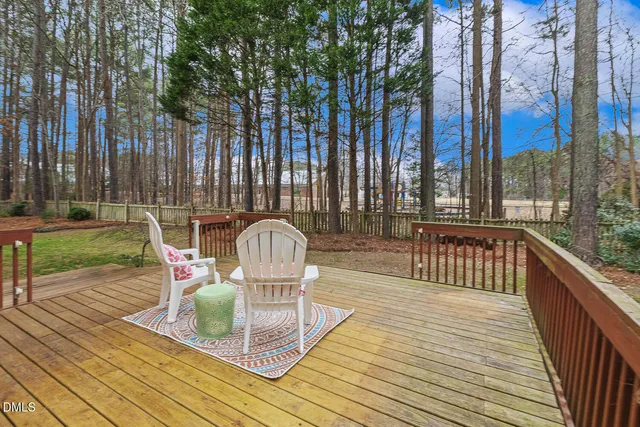 $725,000 | 3612 Summer Leaf Court, Raleigh, NC 27615