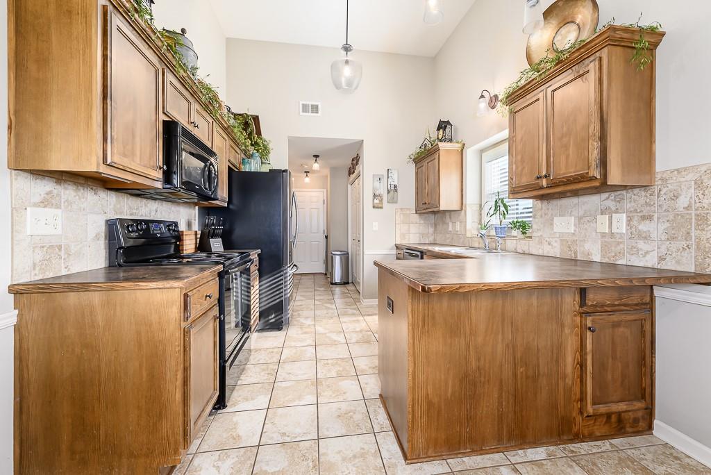 16809 Sheehan Road Basehor, KS 66007 - Photo 9 of 27