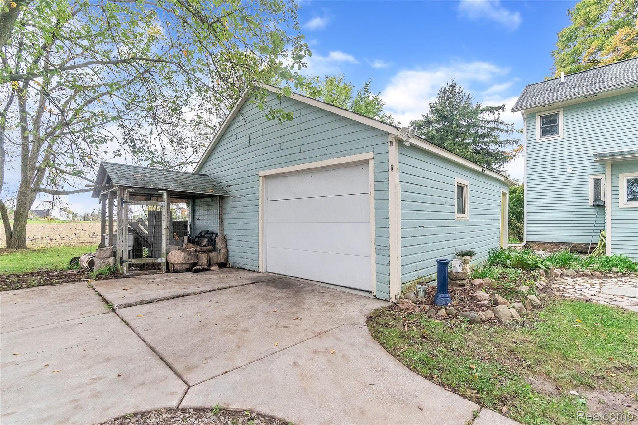 4503 Baldwin Road Grand Blanc, MI 48439 - Photo 36 of 45 40-4503-Baldwin-Rd-WindowStill-Real-Estate-Photography-40.jpg