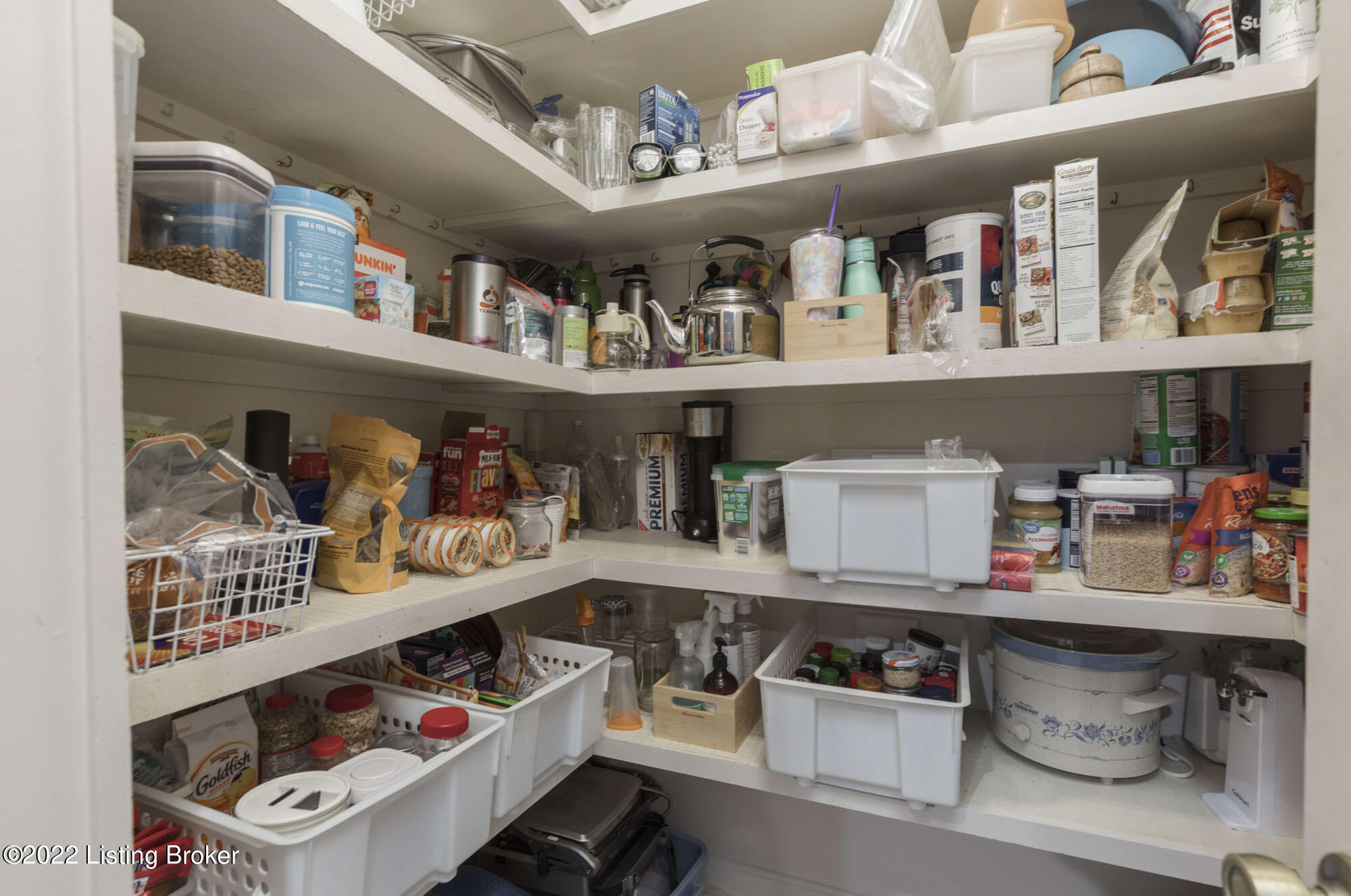 17208 Creek Ridge Road Louisville, KY 40245 - Photo 32 of 65 Pantry