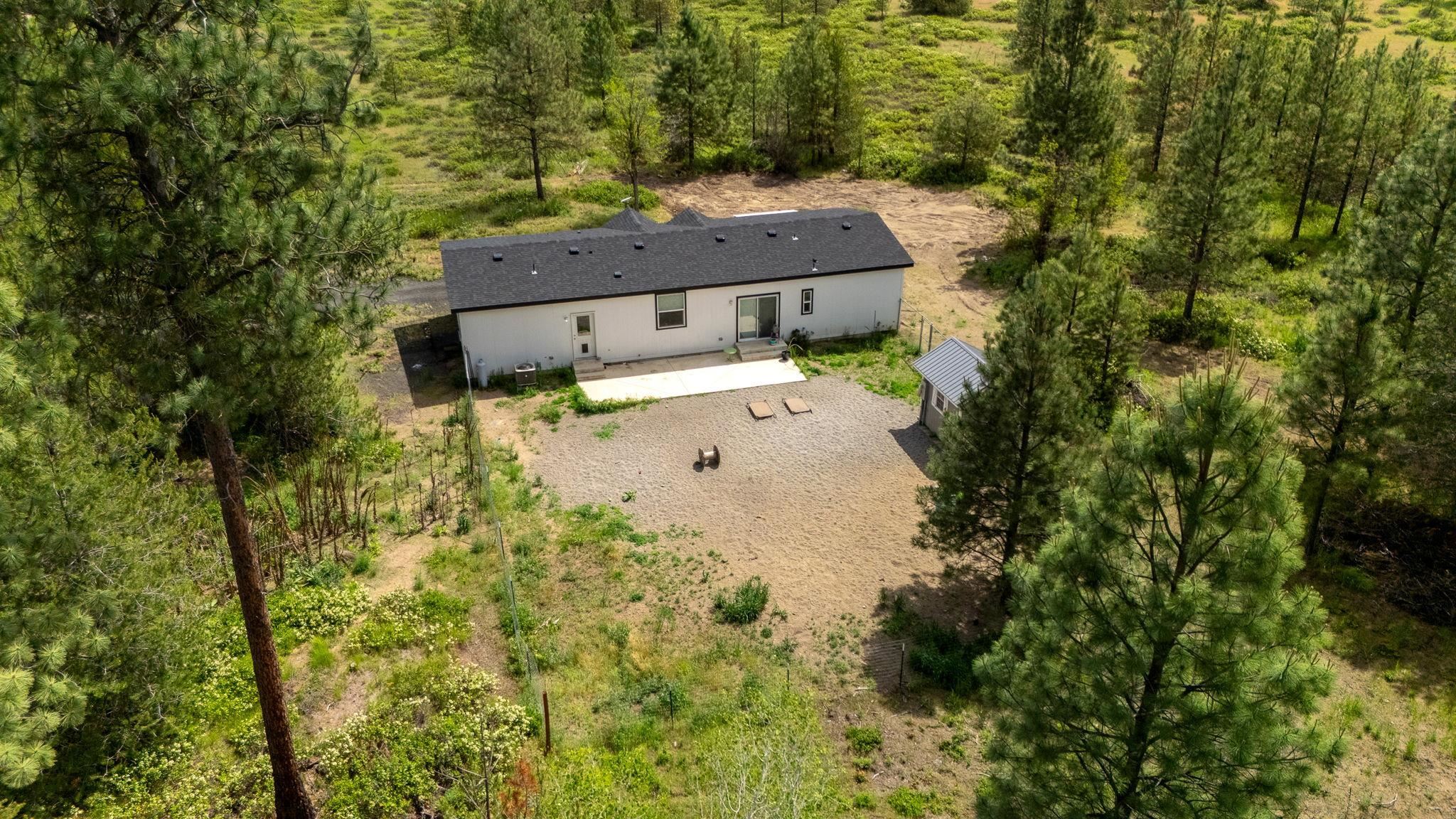 28995 North Hardesty Road Chattaroy, WA 99003 - Photo 36 of 46