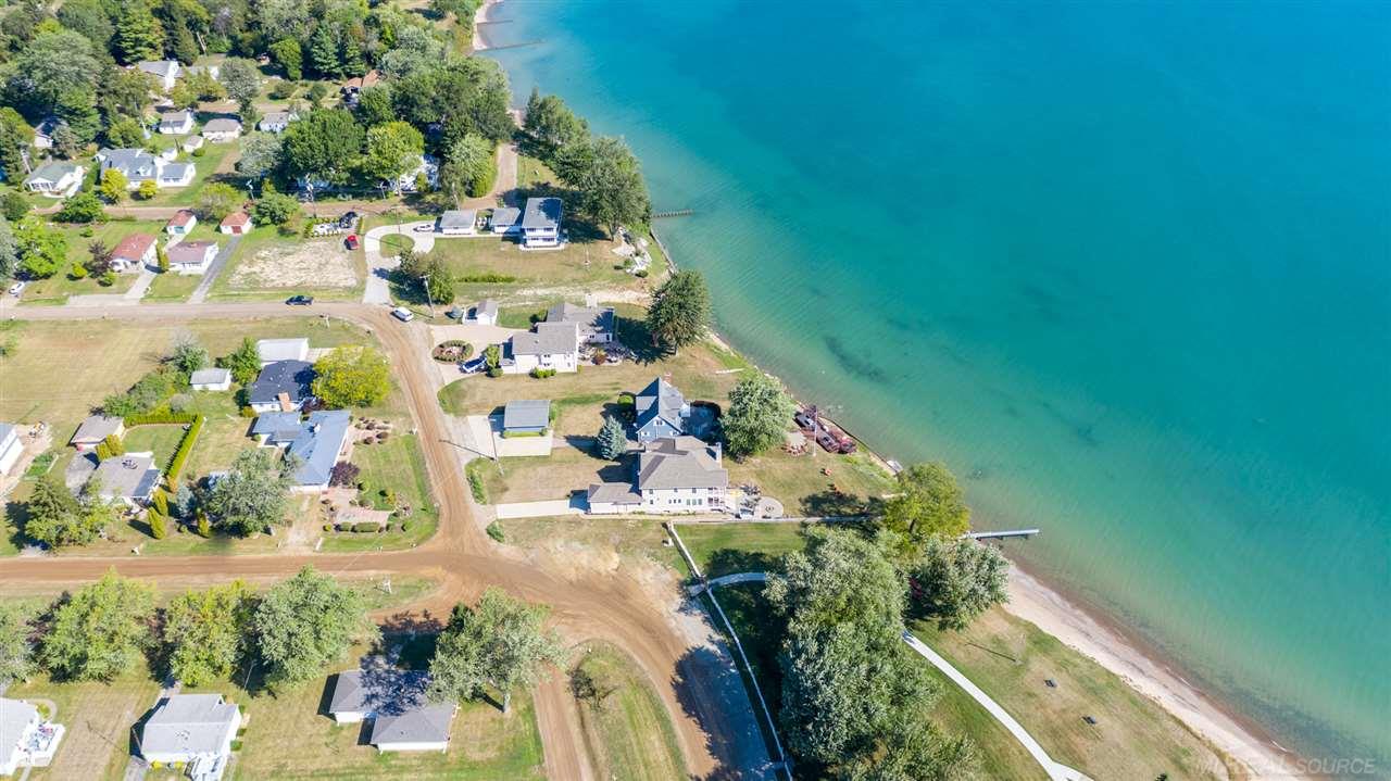 7628 Holiday Road Lexington, MI 48450 - Photo 8 of 32
