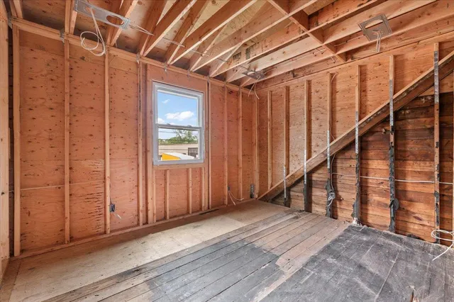 $749,000 | 130 East Carmans Road, Farmingdale, NY 11735