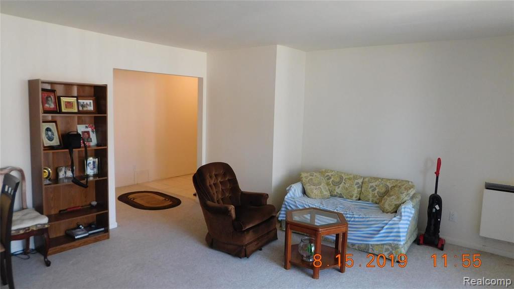4041 West Maple Road Bloomfield Hills, MI 48301 - Photo 19 of 43