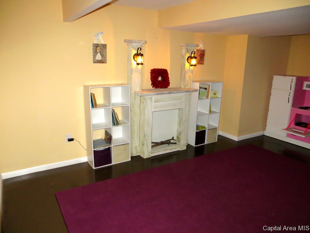 2919 South Meadowbrook Road, Unit 1 Springfield, IL 62711 - Photo 14 of 23