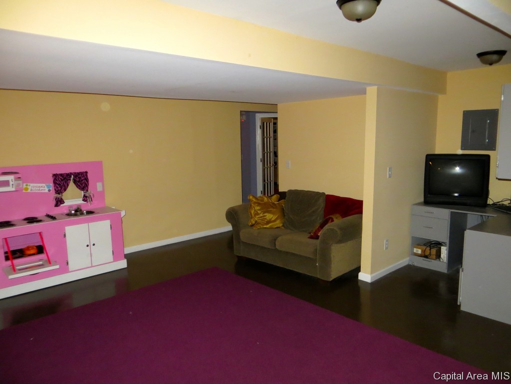 2919 South Meadowbrook Road, Unit 1 Springfield, IL 62711 - Photo 15 of 23