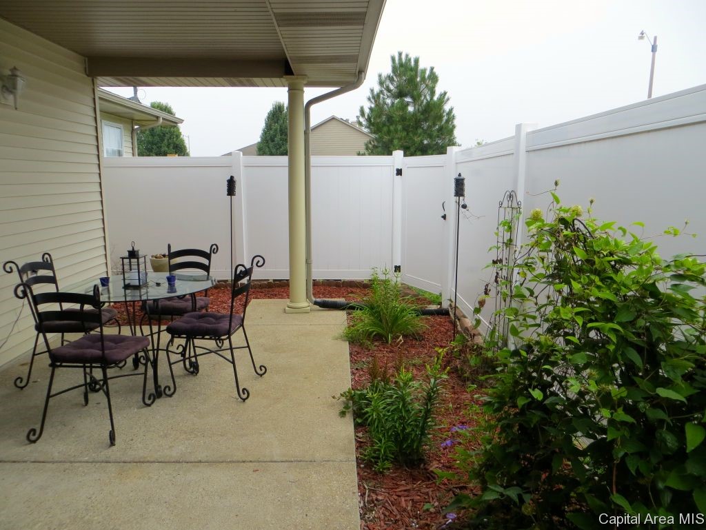 2919 South Meadowbrook Road, Unit 1 Springfield, IL 62711 - Photo 22 of 23
