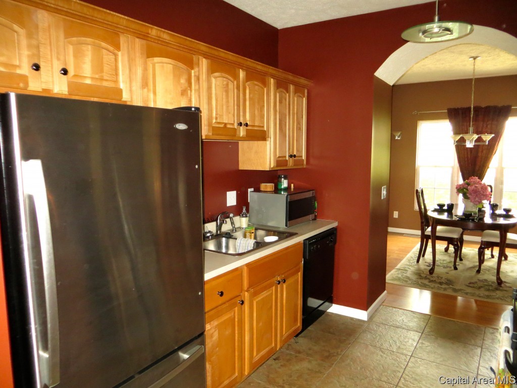 2919 South Meadowbrook Road, Unit 1 Springfield, IL 62711 - Photo 7 of 23