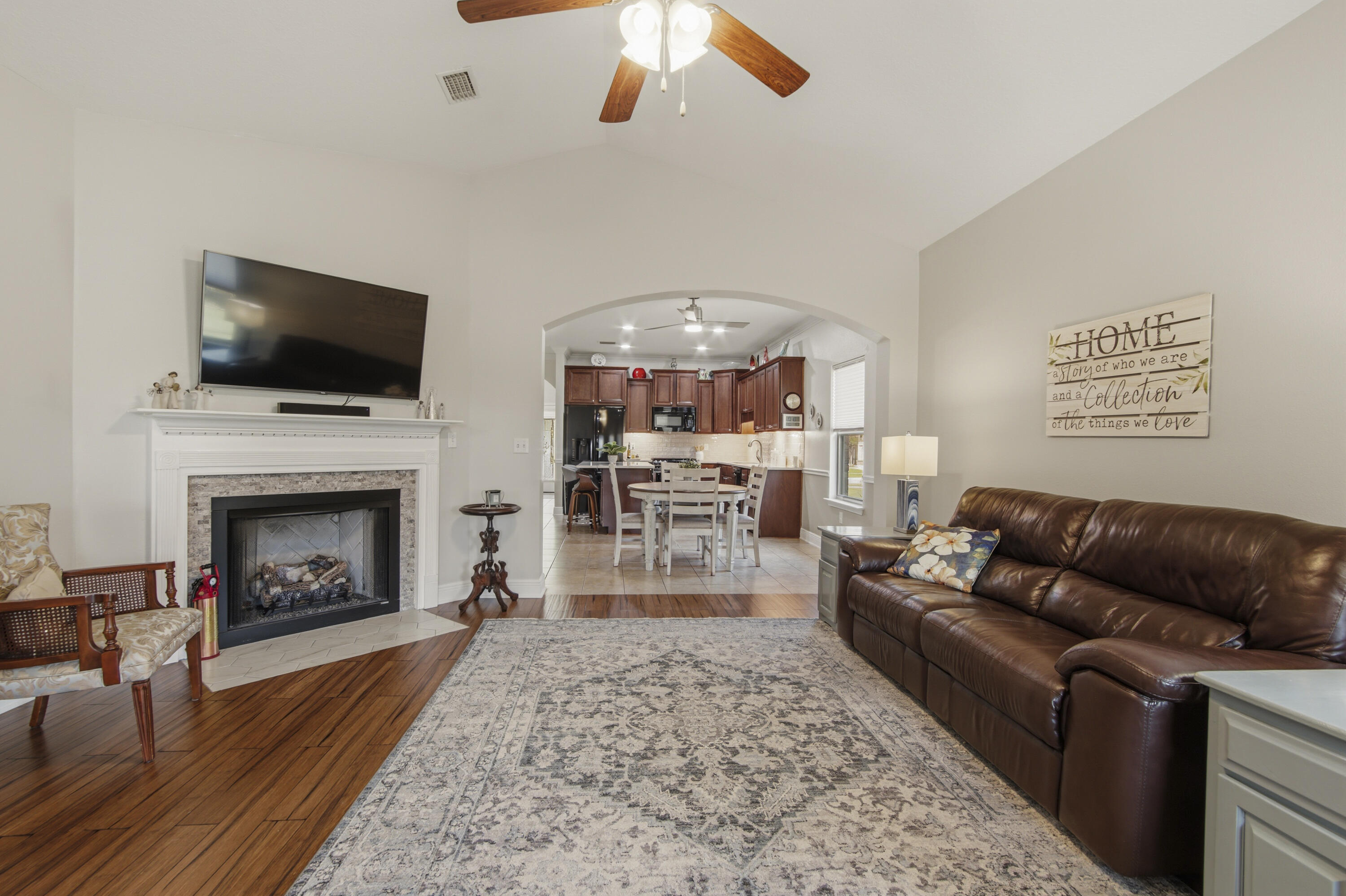 240 Whitman Way Freeport, FL 32439 - Photo 15 of 68 DSC00119 (1)