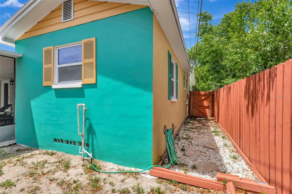 1223 Union Street Clearwater, FL 33755 - Photo 35 of 46