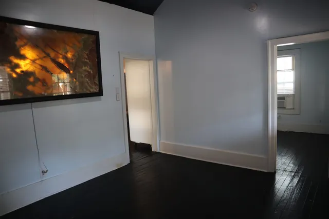a view of livingroom with furniture