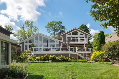 $2,998,000 | 1503 Milwaukee Street, Delafield, WI 53018