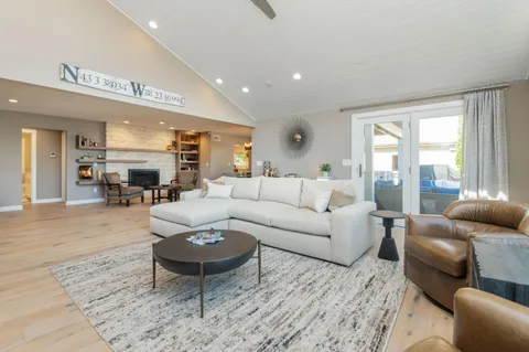 $2,998,000 | 1503 Milwaukee Street, Delafield, WI 53018