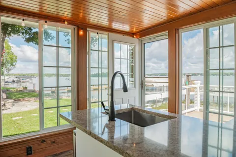 $2,998,000 | 1503 Milwaukee Street, Delafield, WI 53018