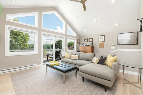 $2,998,000 | 1503 Milwaukee Street, Delafield, WI 53018