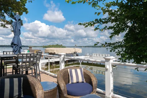 $2,998,000 | 1503 Milwaukee Street, Delafield, WI 53018