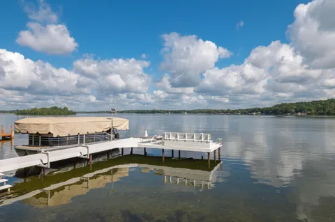 $2,998,000 | 1503 Milwaukee Street, Delafield, WI 53018