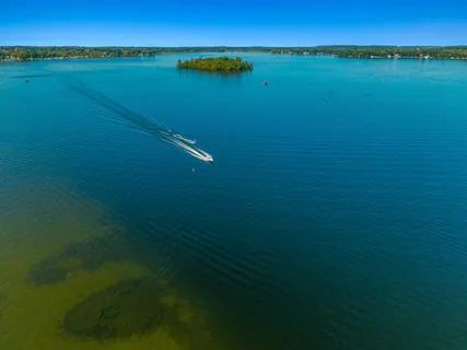 $2,998,000 | 1503 Milwaukee Street, Delafield, WI 53018