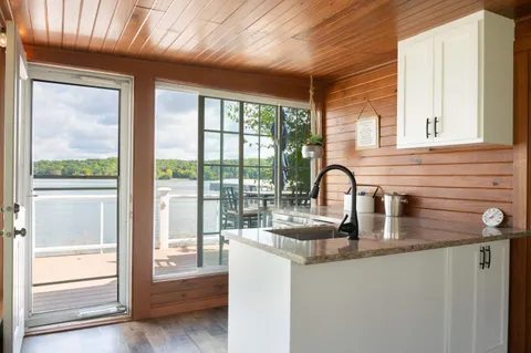 $2,998,000 | 1503 Milwaukee Street, Delafield, WI 53018