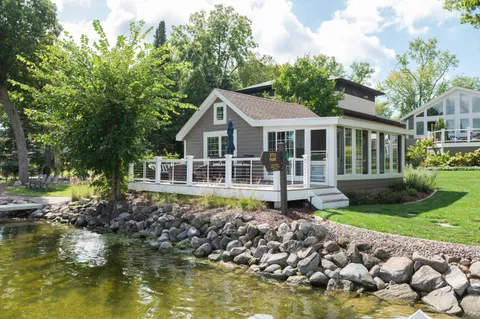 $2,998,000 | 1503 Milwaukee Street, Delafield, WI 53018