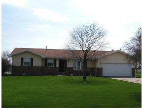 5613 1st Road Bremen, IN 46506 - Photo 2 of 7