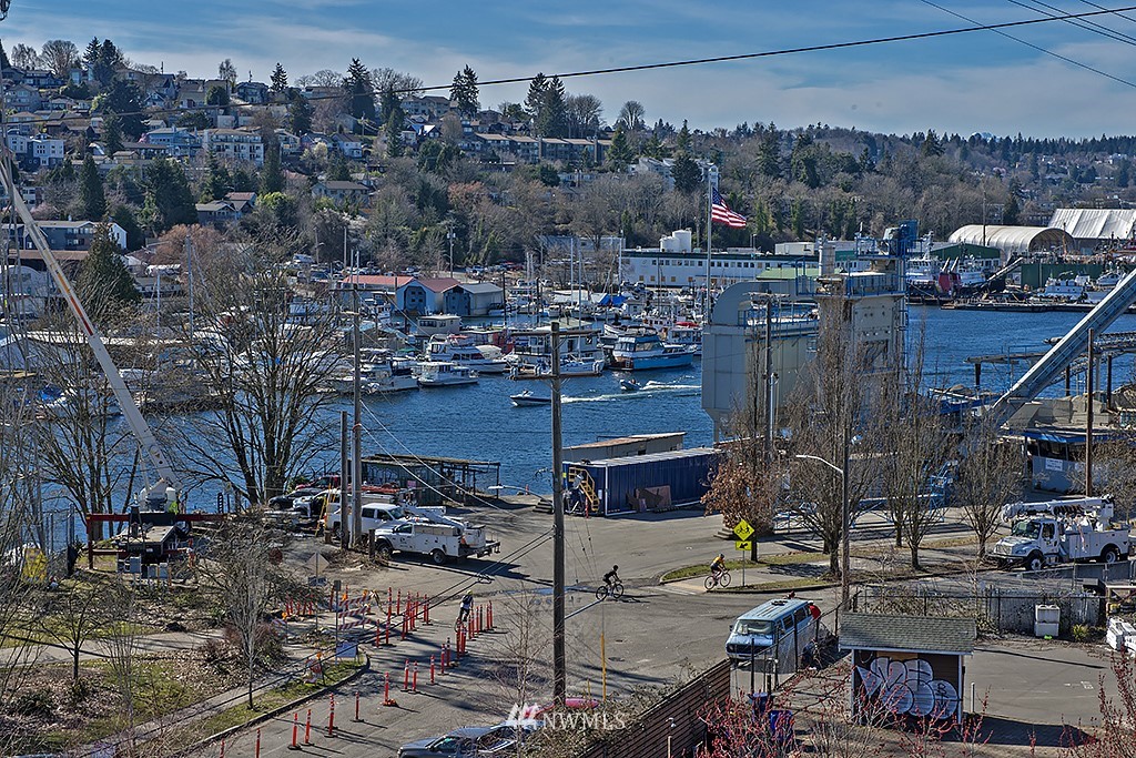 3611 2nd Avenue Northwest Seattle, WA 98107 - Photo 2 of 24