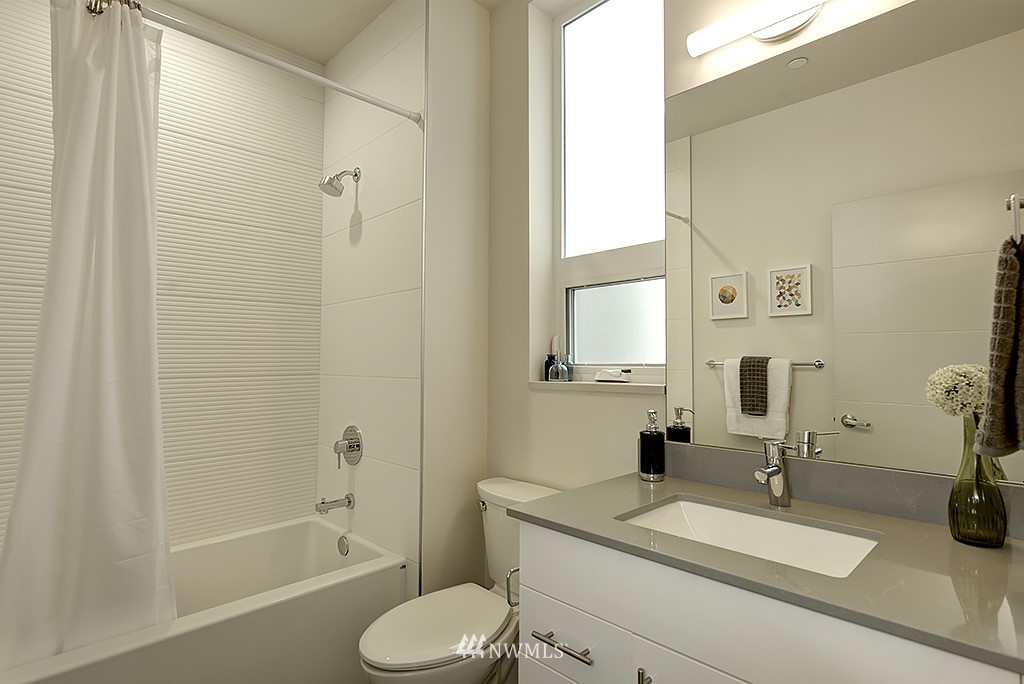 3611 2nd Avenue Northwest Seattle, WA 98107 - Photo 12 of 24