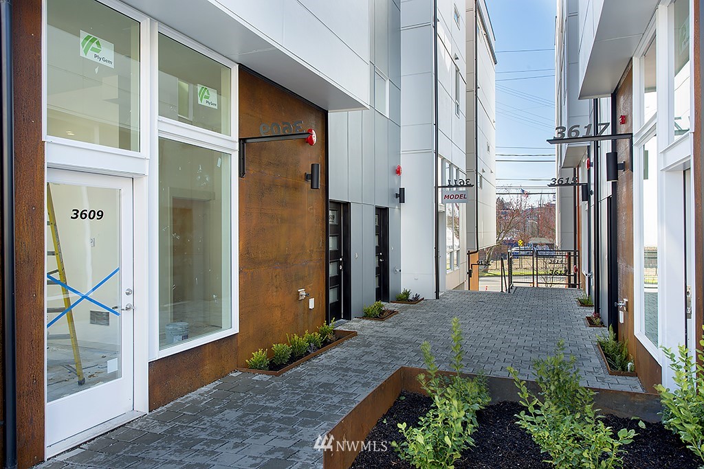 3611 2nd Avenue Northwest Seattle, WA 98107 - Photo 18 of 24