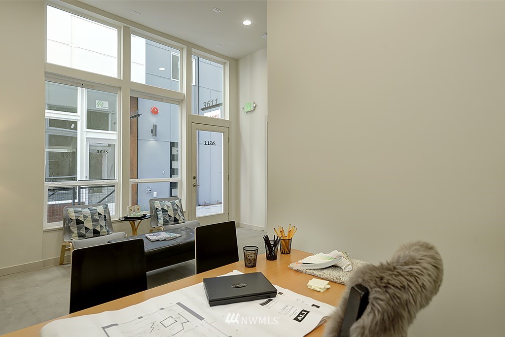 3611 2nd Avenue Northwest Seattle, WA 98107 - Photo 3 of 24