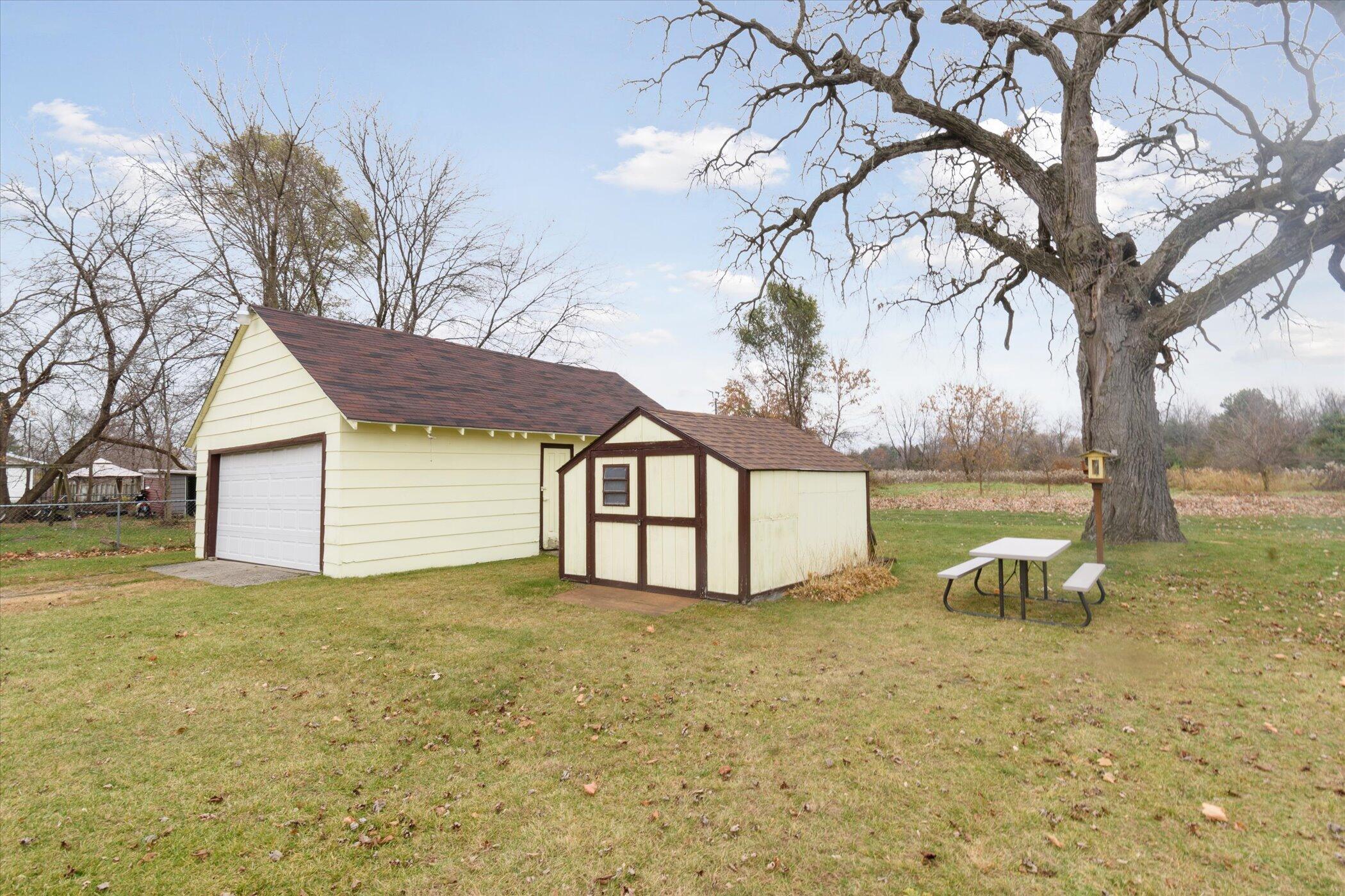 6946 Whites Bridge Road Belding, MI 48809 - Photo 37 of 38 42-6946-Whites-Bridge-Road-Belding-MI-48