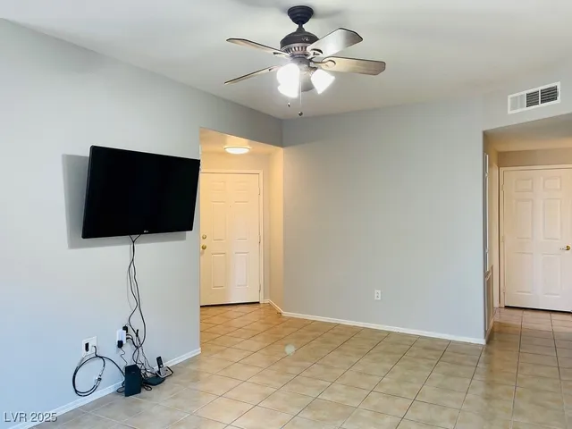 $1,550 | 1050 East Cactus Avenue, Unit 1117, Las Vegas, NV 89183
