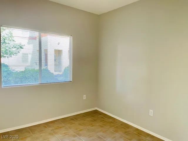 $1,550 | 1050 East Cactus Avenue, Unit 1117, Las Vegas, NV 89183