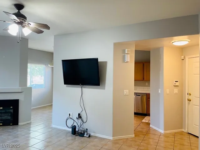 $1,550 | 1050 East Cactus Avenue, Unit 1117, Las Vegas, NV 89183