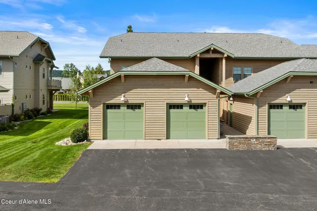 $765,000 | 511 Guthrie Place, Unit 502, Dover, ID 83825