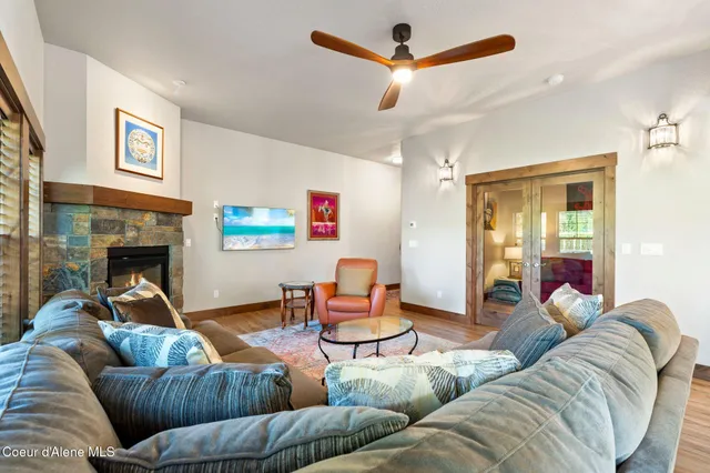 $765,000 | 511 Guthrie Place, Unit 502, Dover, ID 83825