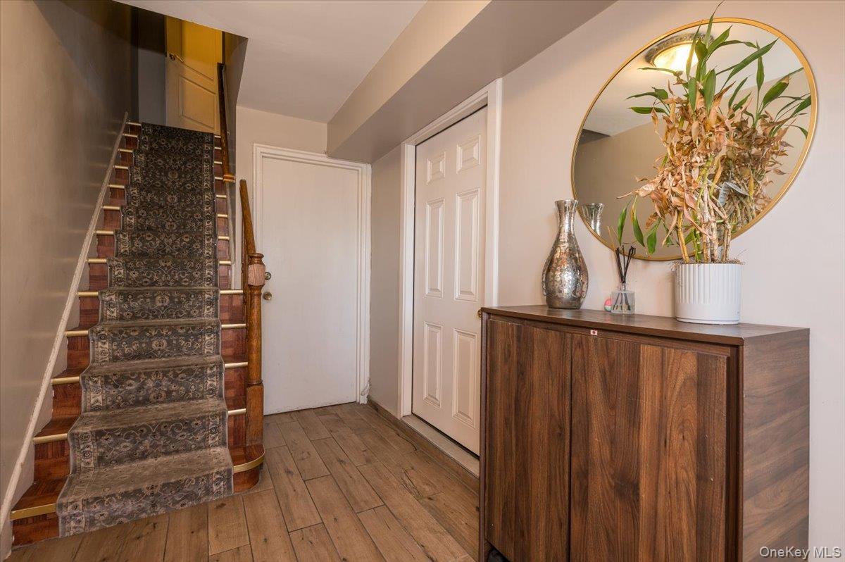 2515 Eastchester Road Bronx, NY 10469 - Photo 2 of 22