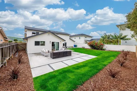 $2,195,000 | 4860 Park Drive, Carlsbad, CA 92008