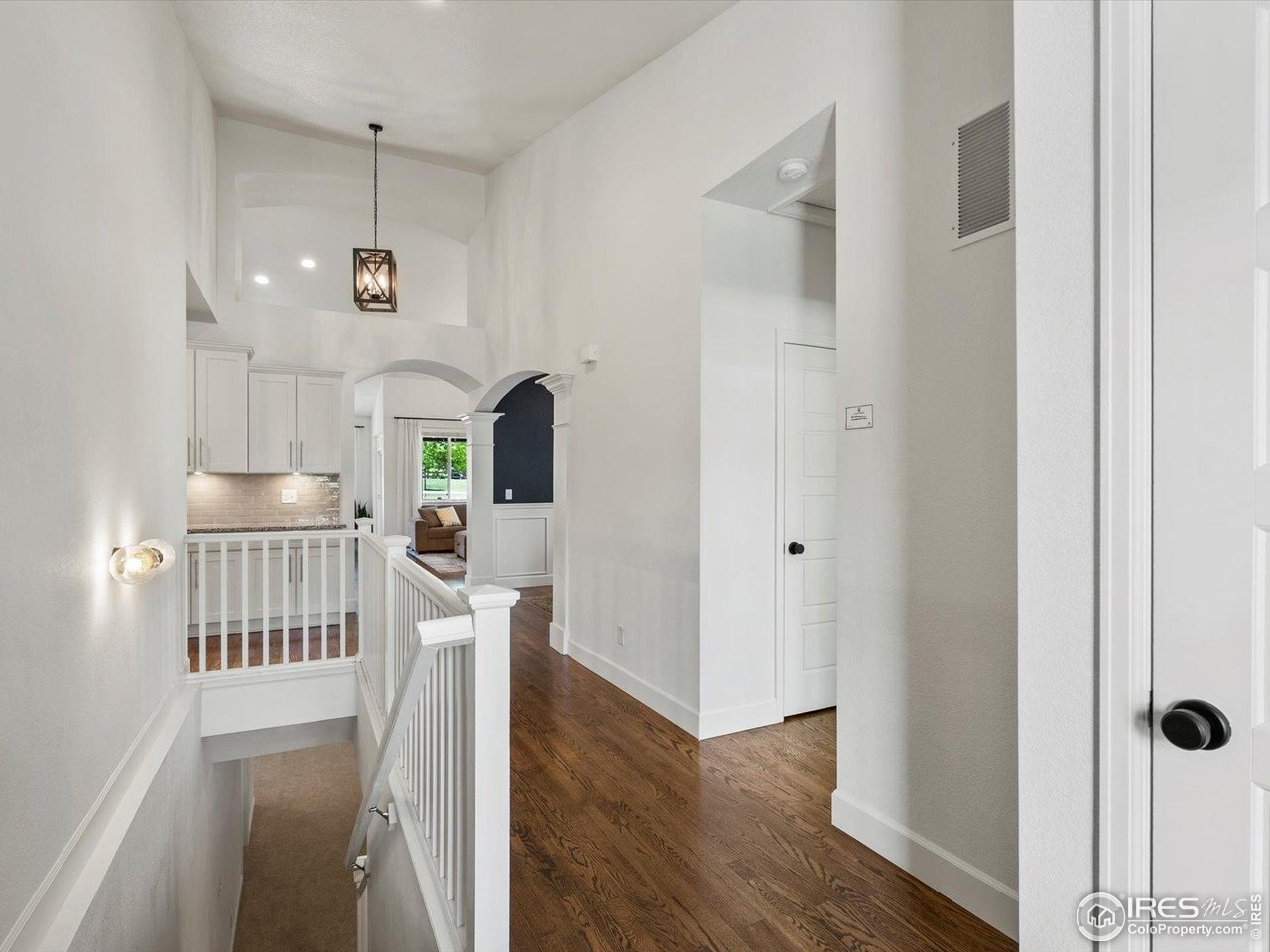 950 Sumner Way Erie, CO 80516 - Photo 4 of 40 Front entry with direct line of sight to the great room