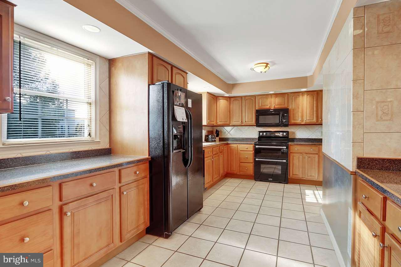 4140 Board Road Manchester, PA 17345 - Photo 9 of 25 Gallery Image 9